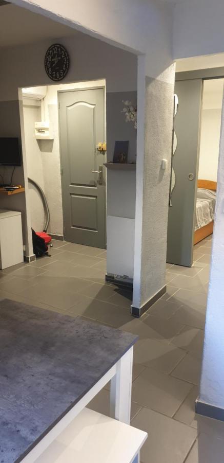 Bienvenue Au Centre Ville Arles Apartment Exterior photo