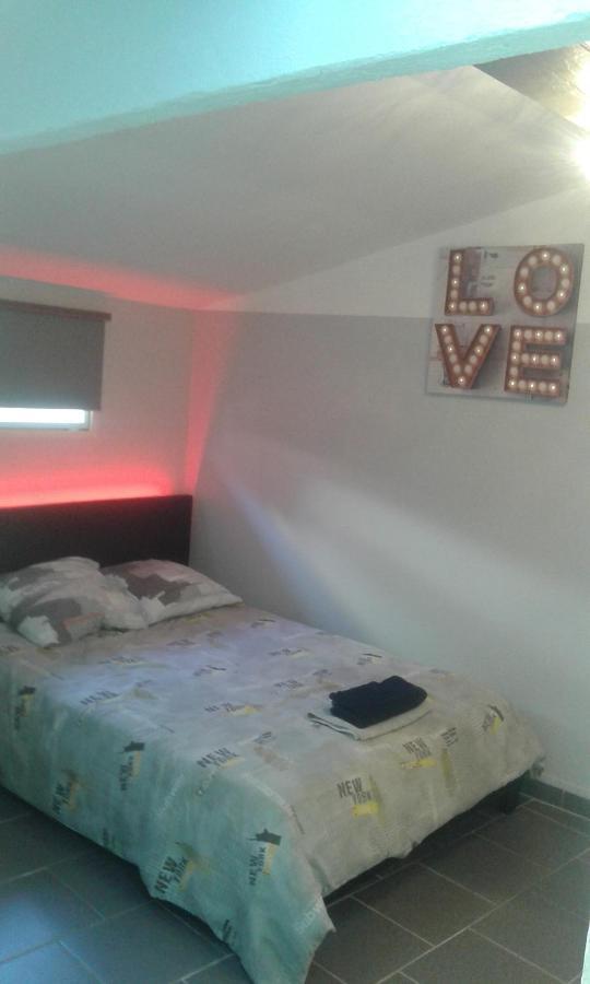 Bienvenue Au Centre Ville Arles Apartment Exterior photo